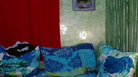 feminine_tsx online show from 12/23/24, 02:56