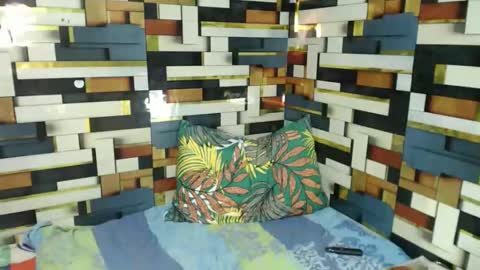 feminine_tsx online show from 11/29/25, 11:57