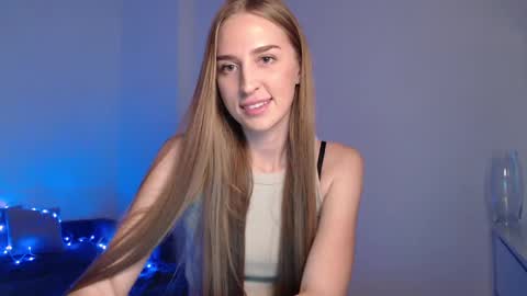 Femke online show from 12/19/24, 07:29