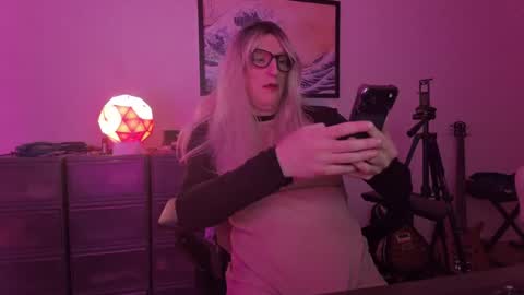 femme_mystique online show from 11/26/25, 09:21