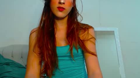 Snapshot of femmeangel chatting on 06/01/26, 01:40 Alice online show from 06/01/26, 01:40