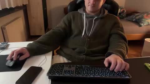 Snapshot of feniopl1 chatting on 02/24/26, 09:57 Bart online show from 02/24/26, 09:57