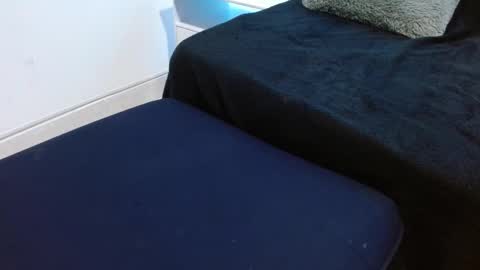 Snapshot of fenixtream chatting on 12/12/24, 06:53 FeniXtream online show from 12/12/24, 06:53