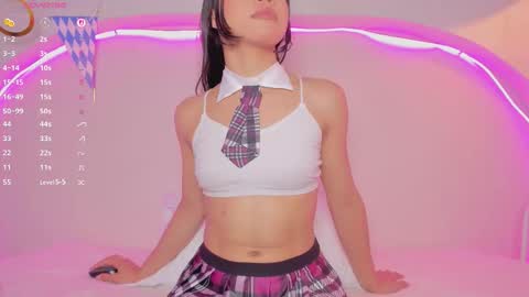 Snapshot of fer_luu chatting on 09/29/25, 08:35 Fernanda Luna online show from 09/29/25, 08:35