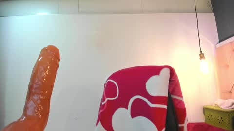 Snapshot of fer_wow chatting on 02/27/25, 08:42 Fernanda online show from 02/27/25, 08:42