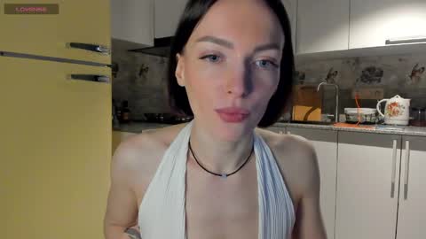 Leya online show from 04/15/26, 04:36