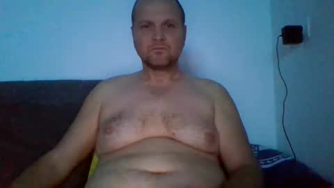 Snapshot of ferkooo111 chatting on 10/10/25, 04:22 Dorotheo online show from 10/10/25, 04:22