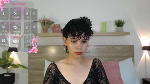 Snapshot of fernanda_indie chatting on 01/11/25, 02:20 F E R N A N D A online show from 01/11/25, 02:20