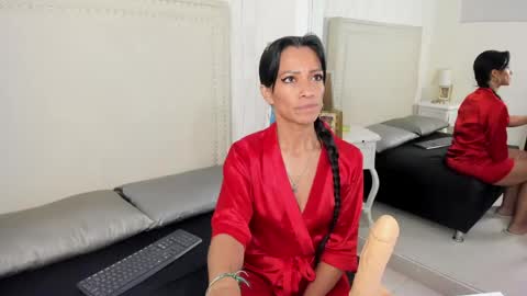 Snapshot of fernandaavila chatting on 05/27/26, 01:57 Fernanda online show from 05/27/26, 01:57