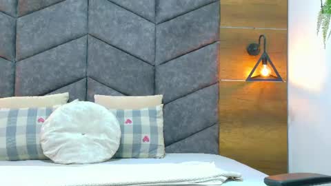 Snapshot of fernandabrown__ chatting on 06/22/26, 01:07 FERNANDA BROWN online show from 06/22/26, 01:07