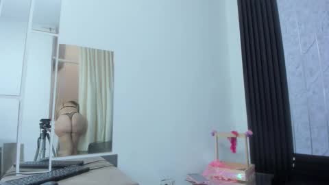 Fernandaclar online show from 11/18/25, 06:34