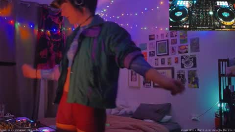 Fern next stream 430pm Monday PST online show from 09/19/25, 12:06