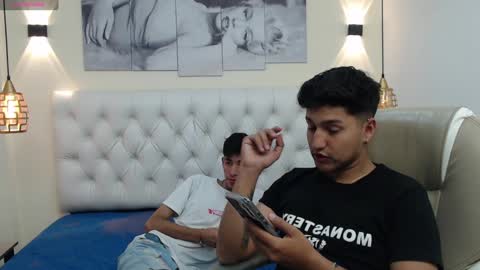 FER PHOENIX online show from 01/30/25, 03:44