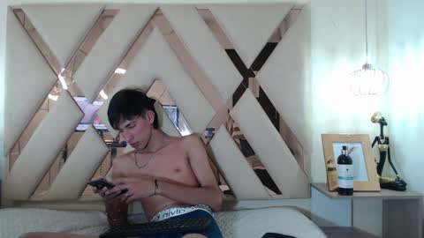 FER PHOENIX online show from 02/01/25, 06:32