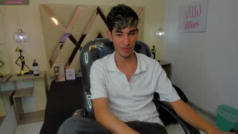 FER PHOENIX online show from 10/18/25, 04:26