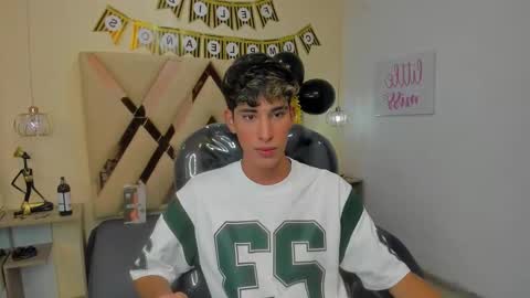 FER PHOENIX online show from 10/19/25, 03:29