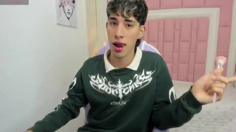 FER PHOENIX online show from 04/17/26, 04:59