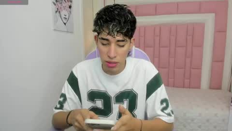 FER PHOENIX online show from 04/23/26, 03:30