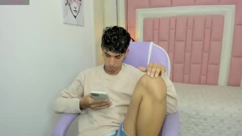 FER PHOENIX online show from 04/24/26, 04:15