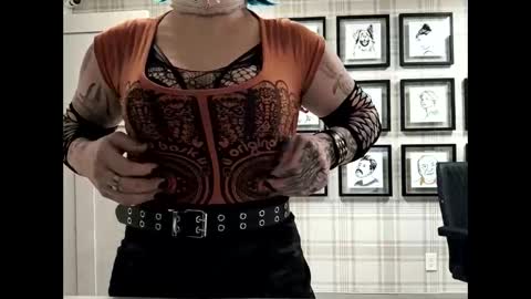 Snapshot of ferricslut chatting on 02/12/26, 09:48 Selenaironside online show from 02/12/26, 09:48