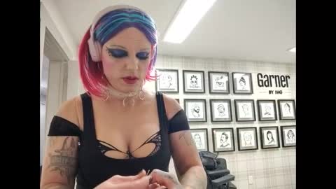 Snapshot of ferricslut chatting on 02/13/26, 10:00 Selenaironside online show from 02/13/26, 10:00