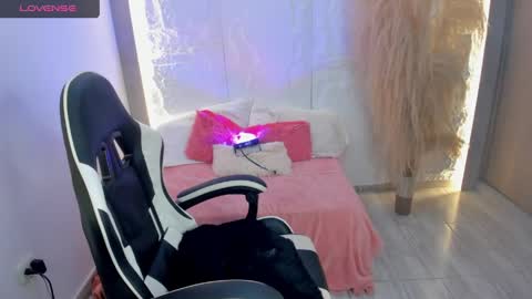 Fer  online show from 03/27/26, 03:23