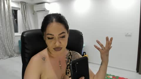 Snapshot of fetishcatalea chatting on 06/15/26, 07:27 Catalea DM online show from 06/15/26, 07:27