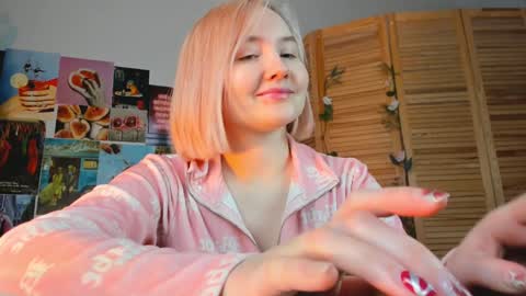 Snapshot of fetishrey chatting on 12/03/24, 11:55 Rey online show from 12/03/24, 11:55