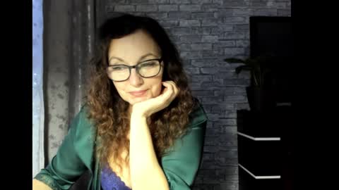Snapshot of fey_bb chatting on 01/29/25, 12:33 Milana online show from 01/29/25, 12:33