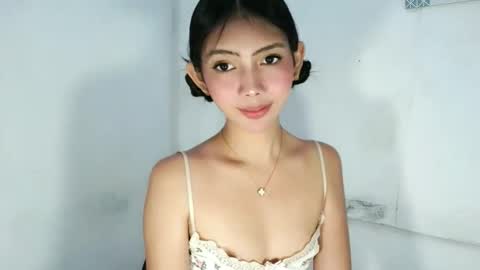 feyaaa online show from 04/23/26, 05:48