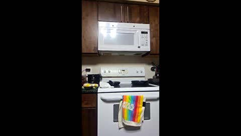 feynomenal_xo online show from 04/25/26, 05:32