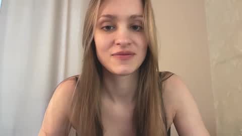 Snapshot of fflloowweerr chatting on 02/22/25, 08:29 Lisa online show from 02/22/25, 08:29