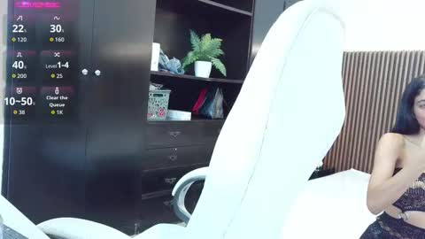 Freyja  online show from 02/06/26, 04:54