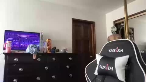 fgsammie online show from 10/13/25, 07:03