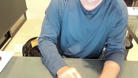 Snapshot of fhetzl chatting on 11/09/25, 02:21 fhetzl online show from 11/09/25, 02:21