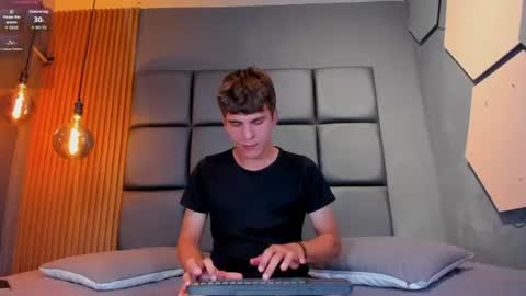 Snapshot of fhilip_ken chatting on 06/27/26, 05:18 FHILIP online show from 06/27/26, 05:18