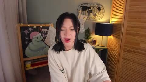 Snapshot of fiamoory chatting on 01/04/25, 11:33 fiamoory online show from 01/04/25, 11:33