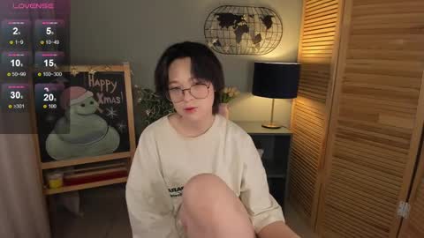 Snapshot of fiamoory chatting on 02/04/25, 12:00 fiamoory online show from 02/04/25, 12:00