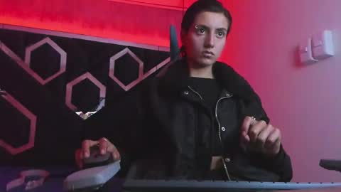   online show from 01/21/25, 03:10