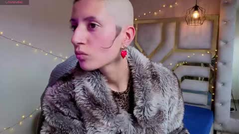   online show from 04/11/26, 08:02