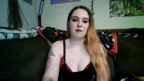 Snapshot of fieryredhead0125 chatting on 09/28/25, 02:39 Fiery Red Head online show from 09/28/25, 02:39