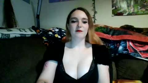Snapshot of fieryredhead0125 chatting on 10/13/25, 02:44 Fiery Red Head online show from 10/13/25, 02:44