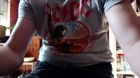 fifi010203 online show from 06/16/26, 07:00