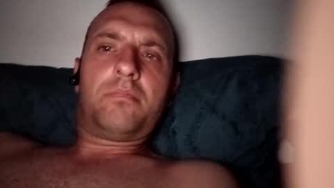 Snapshot of figonik chatting on 09/14/25, 08:08 Nick online show from 09/14/25, 08:08