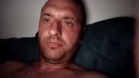 Snapshot of figonik chatting on 09/21/25, 07:37 Nick online show from 09/21/25, 07:37