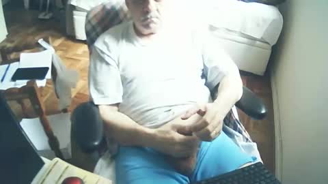 Snapshot of filhober chatting on 12/04/24, 02:37 filhober online show from 12/04/24, 02:37