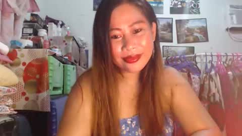 Snapshot of filipina_beauty69 chatting on 10/18/25, 05:25 filipina beauty. online show from 10/18/25, 05:25