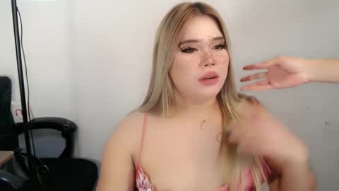 Snapshot of filipina_slutty69xxx chatting on 09/18/25, 02:13  Angela  DONT FORGET TO FOLLOW AND GIVE ME APPRECIATION online show from 09/18/25, 02:13