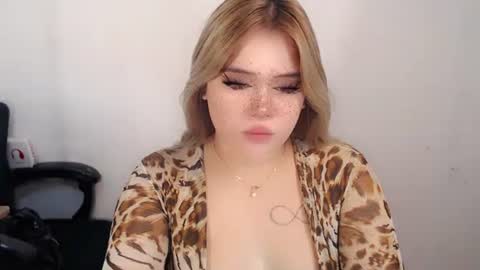 Snapshot of filipina_slutty69xxx chatting on 09/22/25, 01:18  Angela  DONT FORGET TO FOLLOW AND GIVE ME APPRECIATION online show from 09/22/25, 01:18