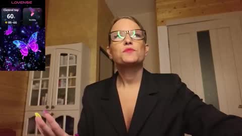 Lady online show from 09/15/25, 06:41